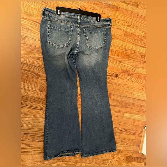 H&M Divided Classic Blue Women's Jeans - Size 12 - Picture 2 of 5